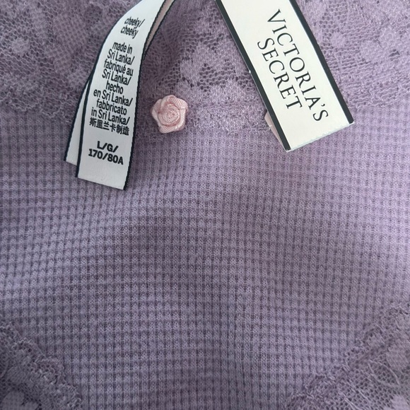 Cheeky LG Victoria Secret - Picture 2 of 6